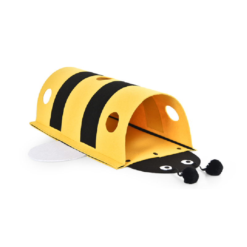 Assemble felt cat tunnel